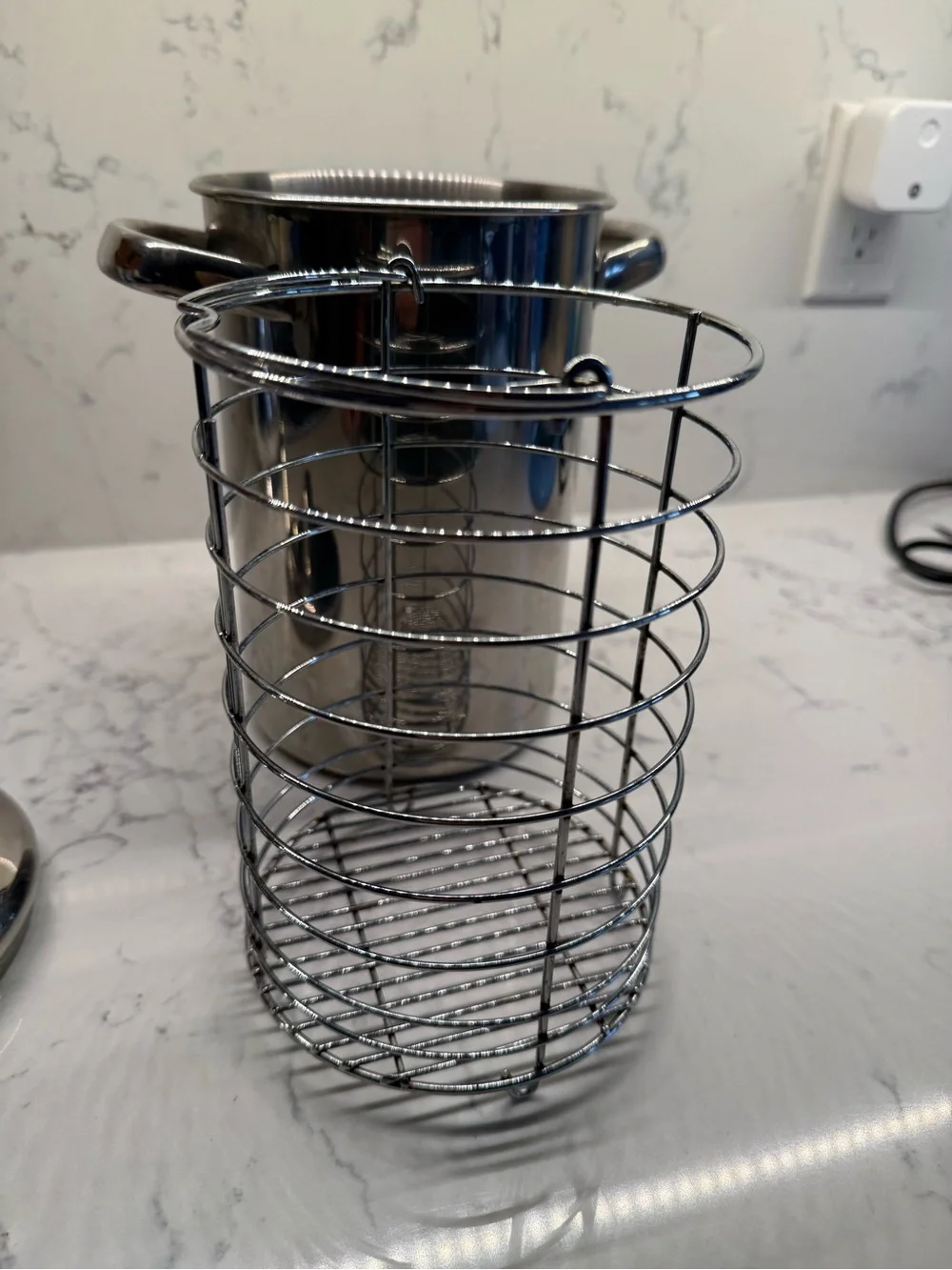 Stainless Steel Asparagus, Pasta Steamer Pot with Strainer & Lid 9” High x 6” W